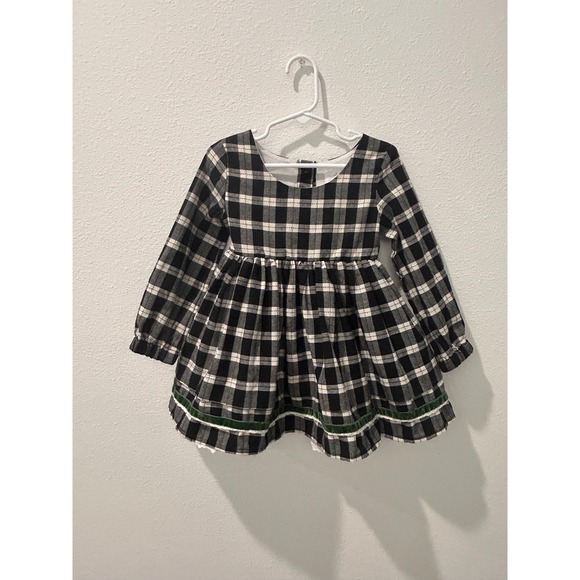 SweetHoney Other - SweetHoney Girls Black White Plaid Dress Green Velvet Trim Lace 4T
